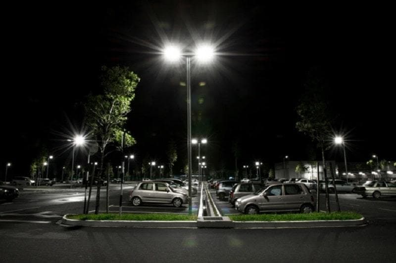 Parking lighting. Освещение парковки. Освещение уличной парковки. Уличный фонарь для парковки. Наружное освещение стоянки.